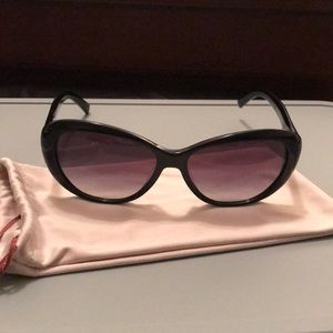 Tory Burch TY500/501/11 cat-eye sunglasses - black